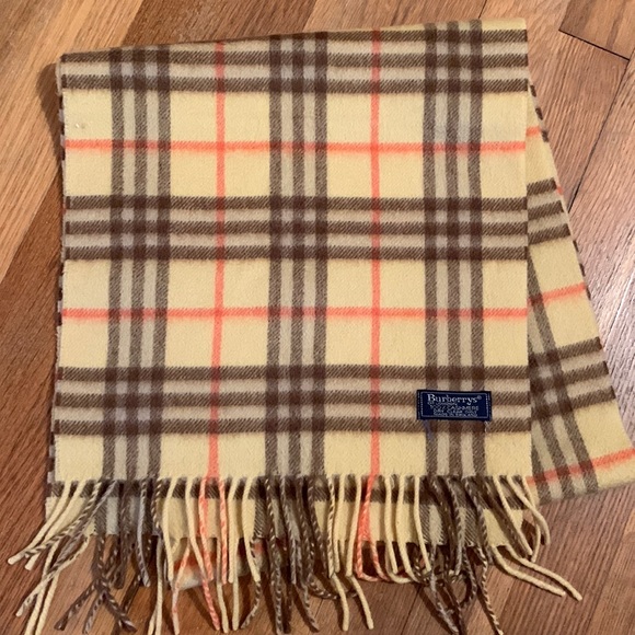 Burberry Accessories - Burberry 100% cashmere Nova Plaid Scarf Excellent Condition Unisex